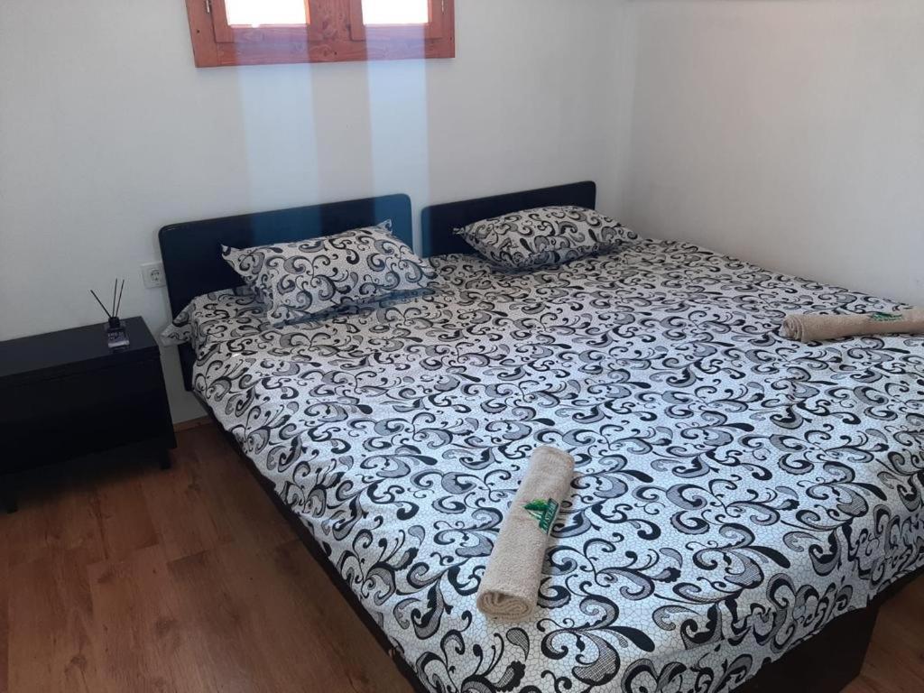 La 3 Stejari, Calimanesti Hotel Salatrucel Luaran gambar