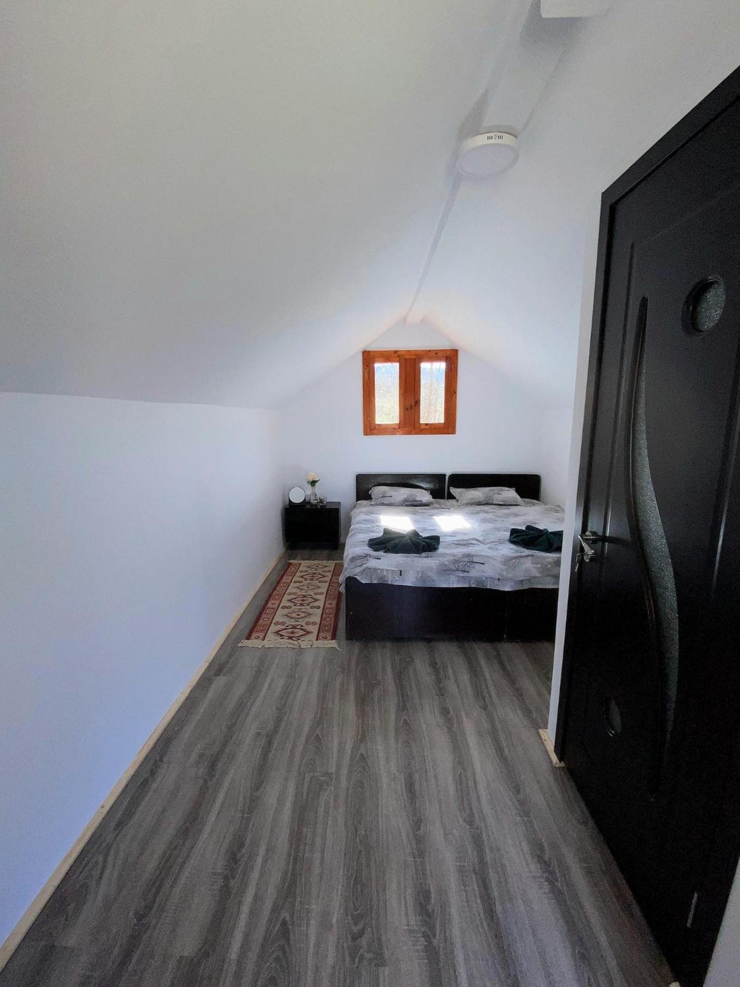 La 3 Stejari, Calimanesti Hotel Salatrucel Luaran gambar